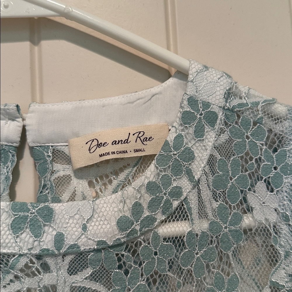 NWOT Lace Top Doe & Rae - Picture 2 of 6